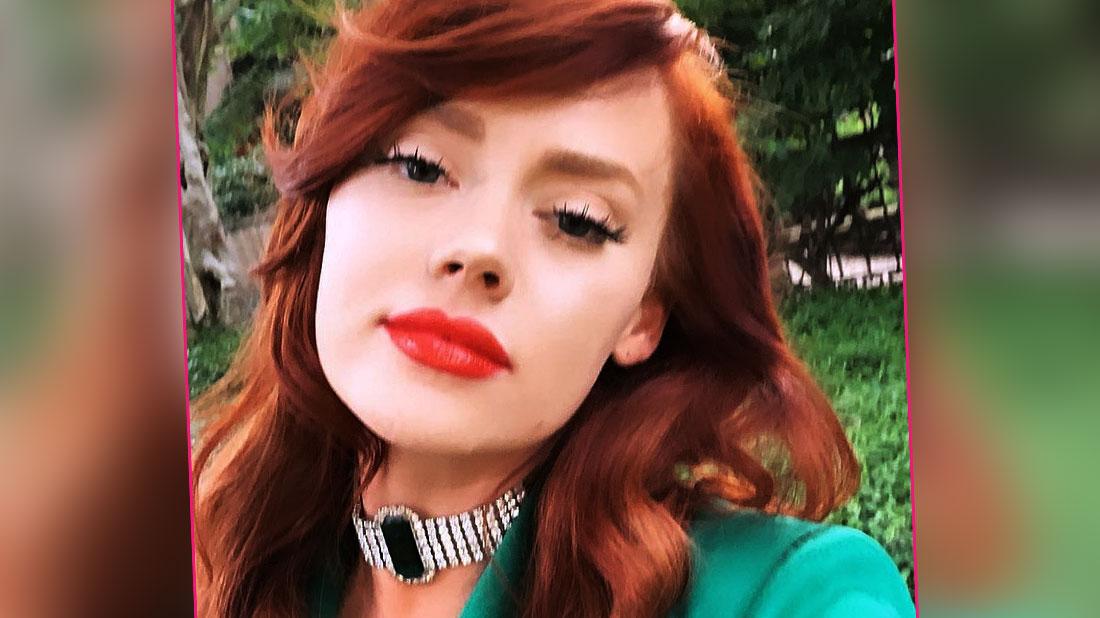 Kathryn Dennis takes a selfie.