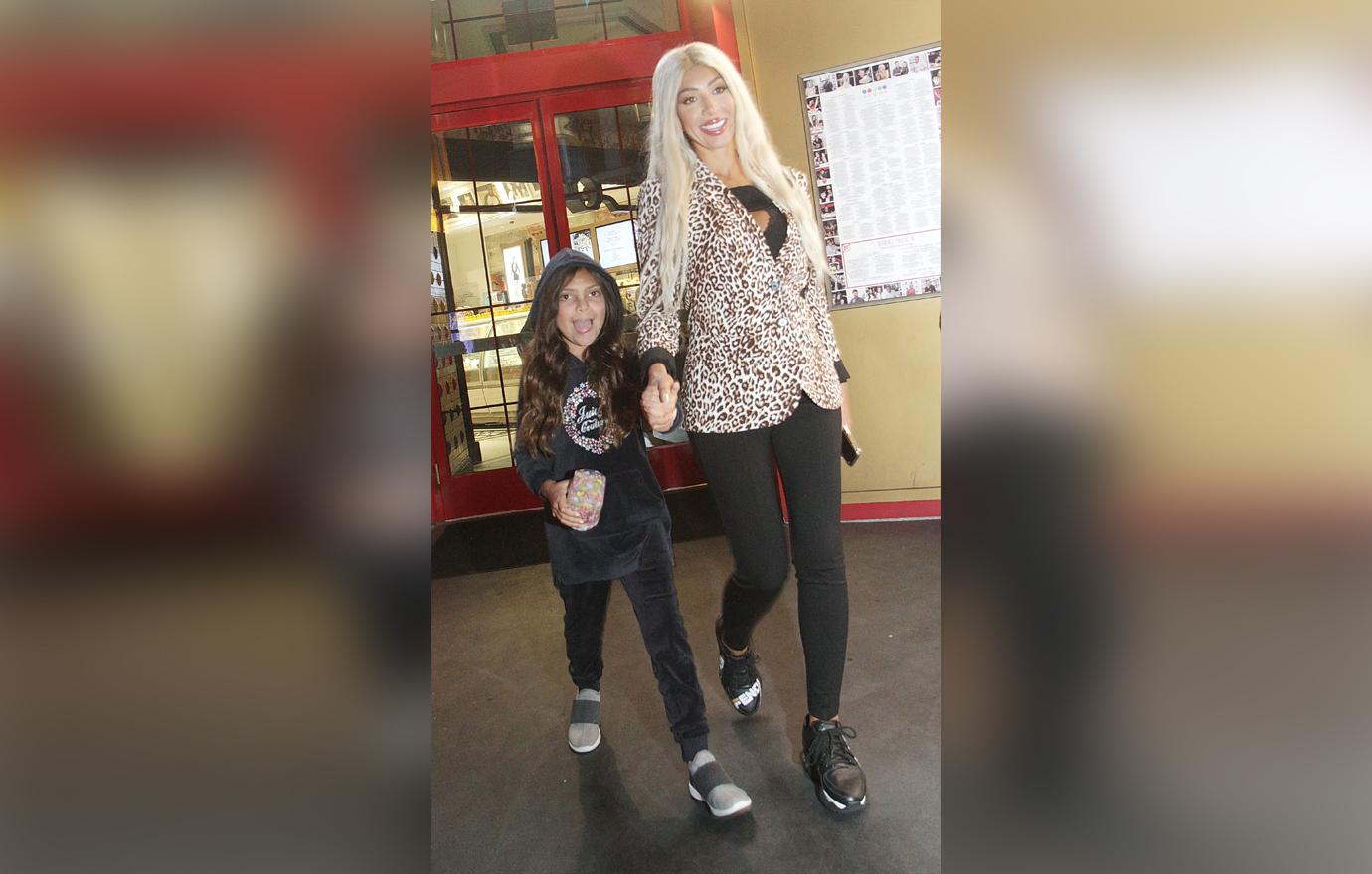 //farrah abraham shares sweet treats with daughter sophia in las vegas