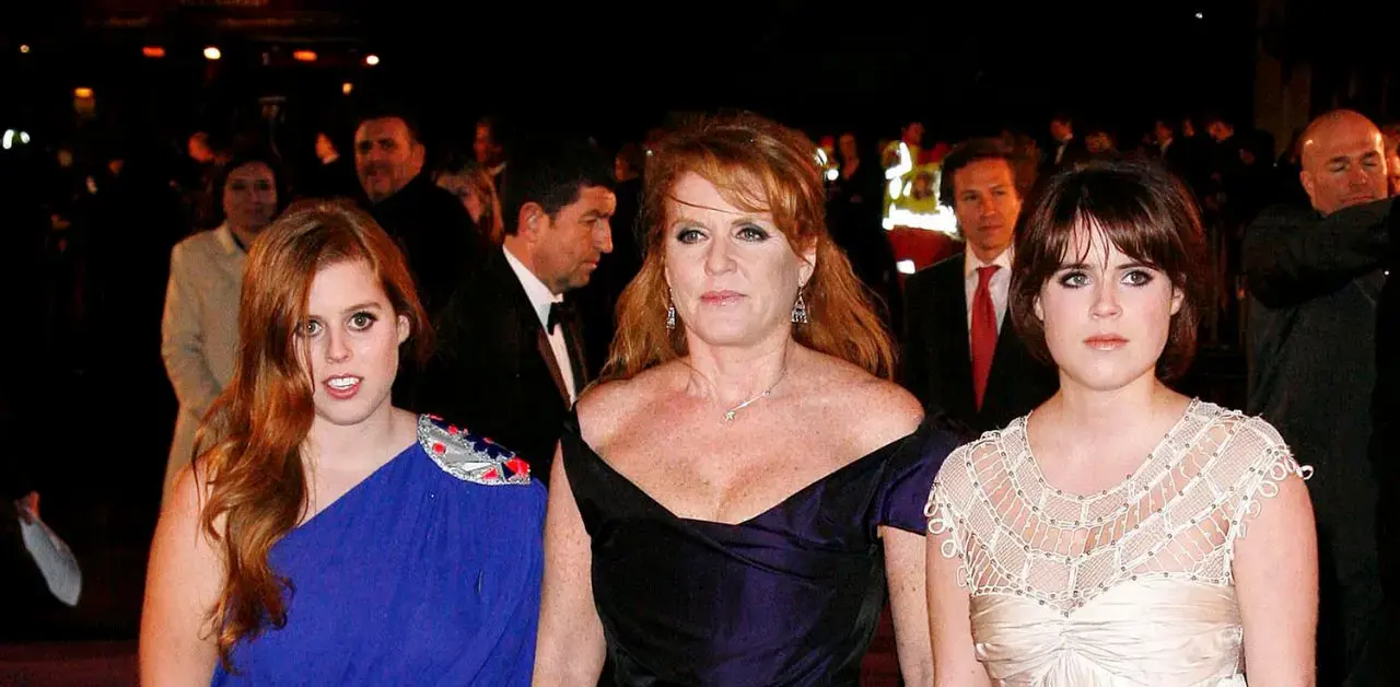 Photo of Sarah Ferguson, Princess Beatrice and Eugenie