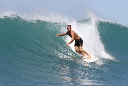 //scott caan surfing