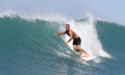 //scott caan surfing