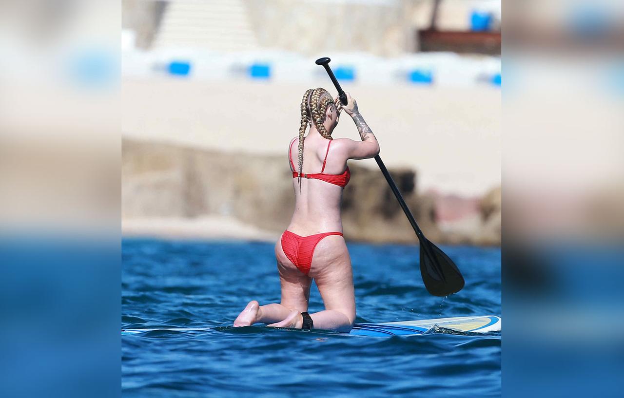 Bikini-Clad Iggy Azalea Fuels Butt Implant Rumors With New Hookup — Photos
