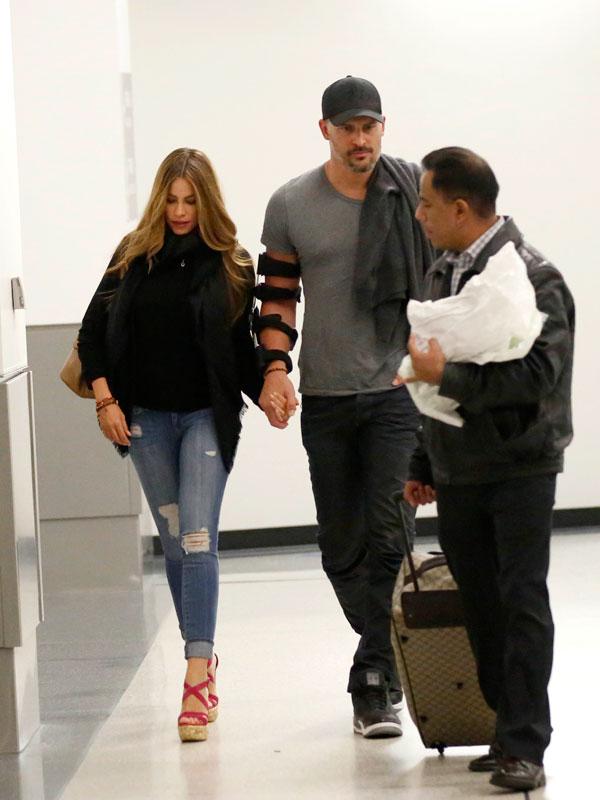 //sofia vergara joe manganiello engagement ring pics