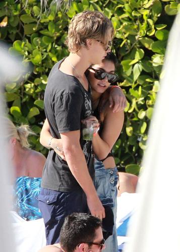 Vanessa Hudgens & Austin Butler Pack On The PDA In Miami