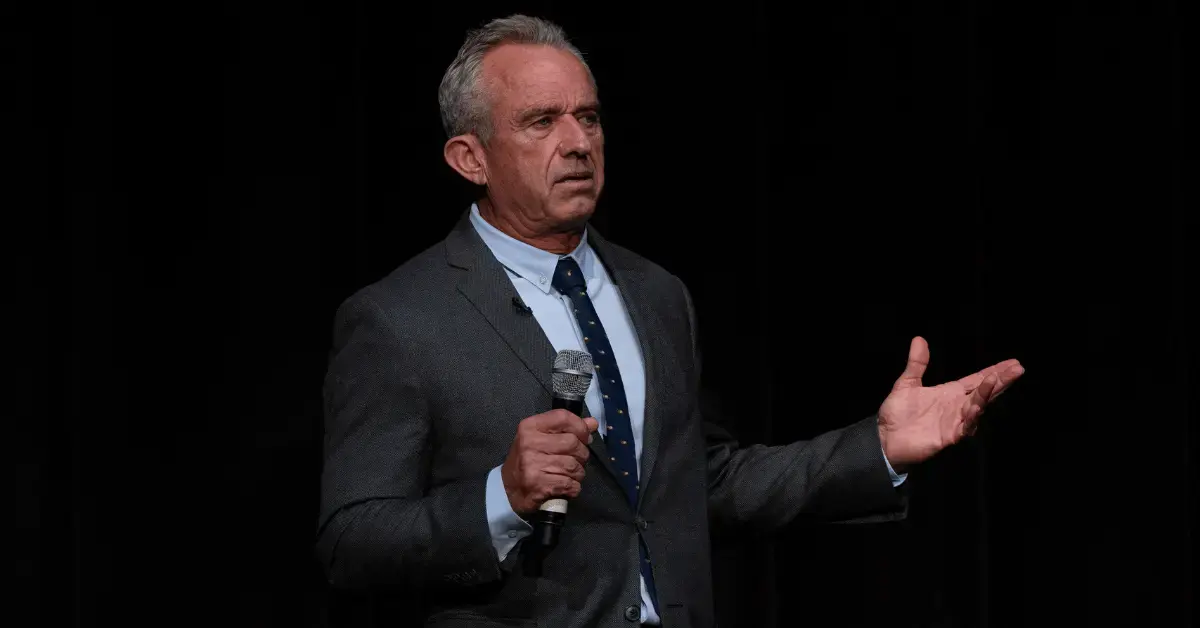 robert f kennedy jr serves intruder restraining order