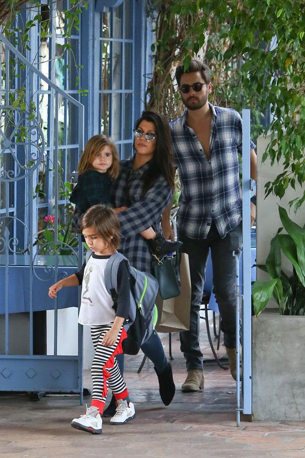 Kourtney Kardashian & Scott Disick Family Dinner