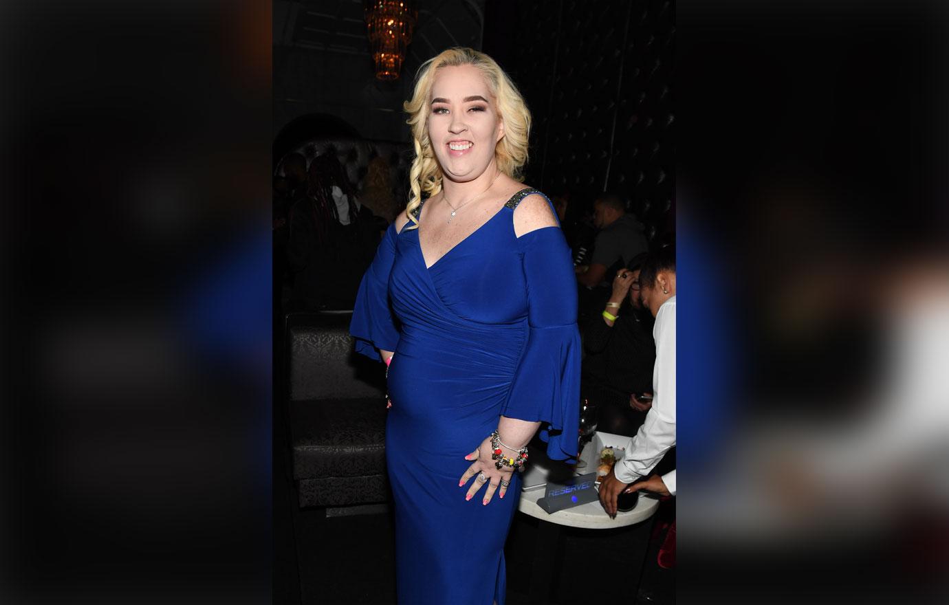 //mama june skinny red carpet