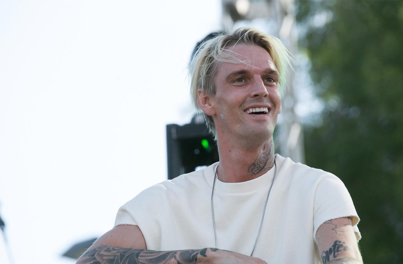 //aaron carter shows off  pounds weight gain pp