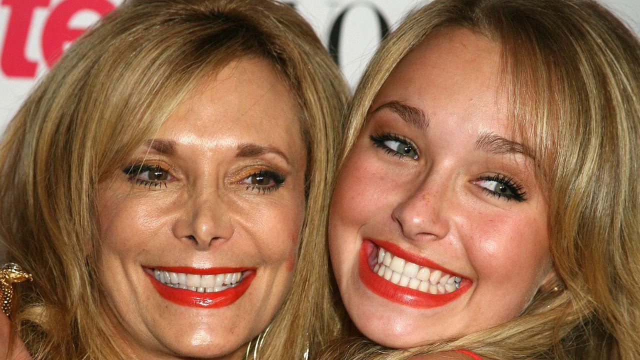 picture of Hayden Panettiere and Lesley Vogul