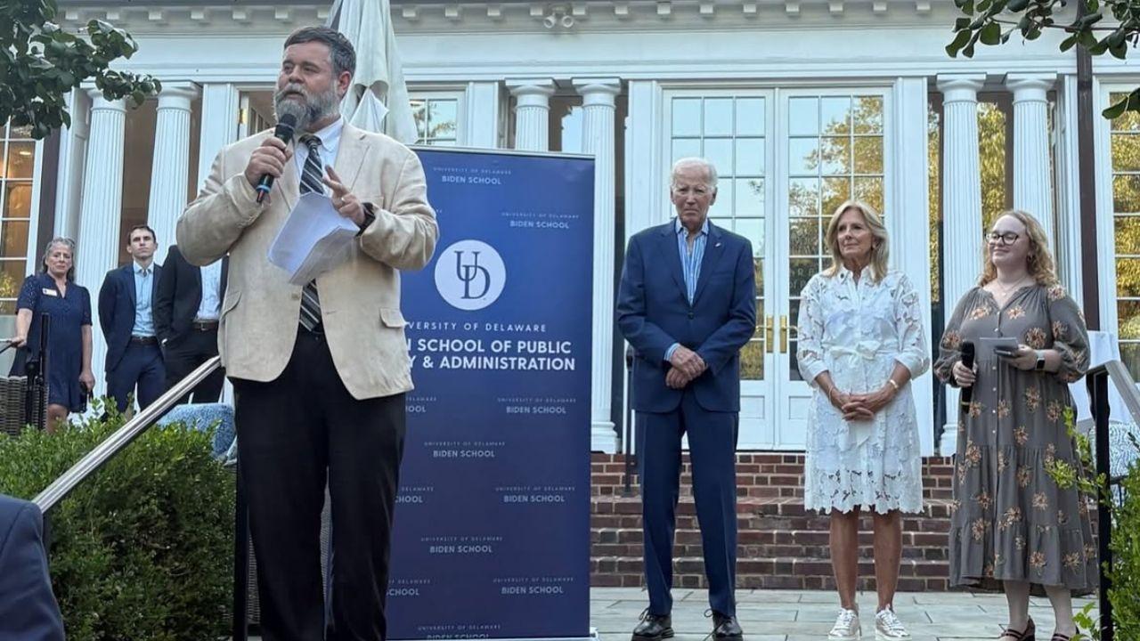 A photo of Joe and Jill Biden at a University of Delaware event.