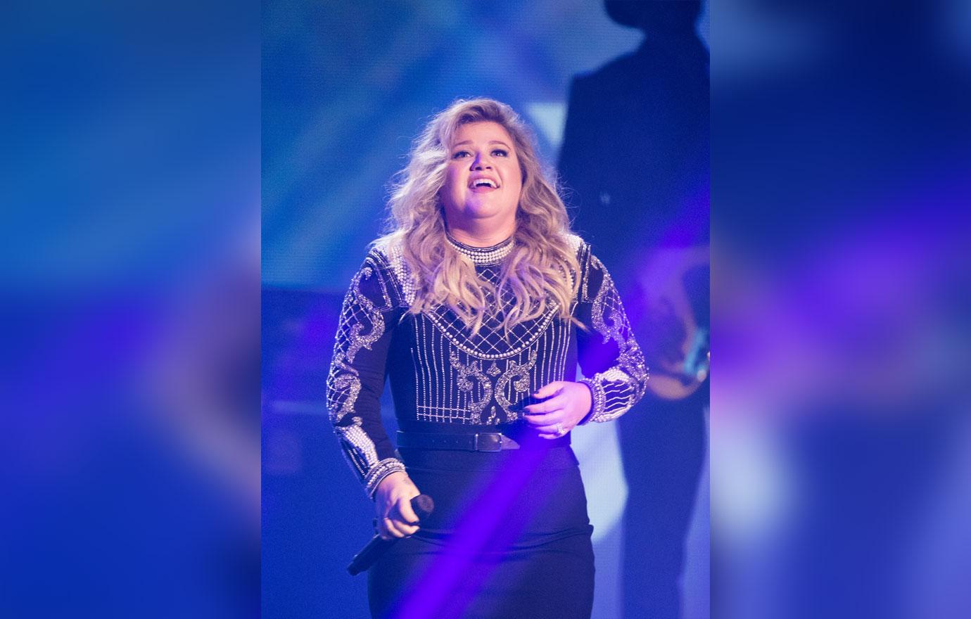 Kelly Clarkson Loses Weight Before And After Pics