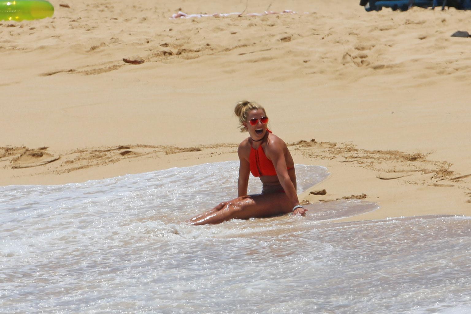 //britney spears red bikini body weight beach