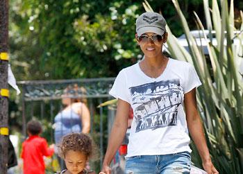 //halle_berry_ _ramey