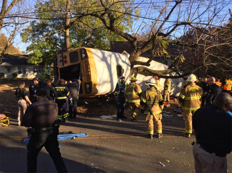 //elementary school bus crash  children killed tennessee