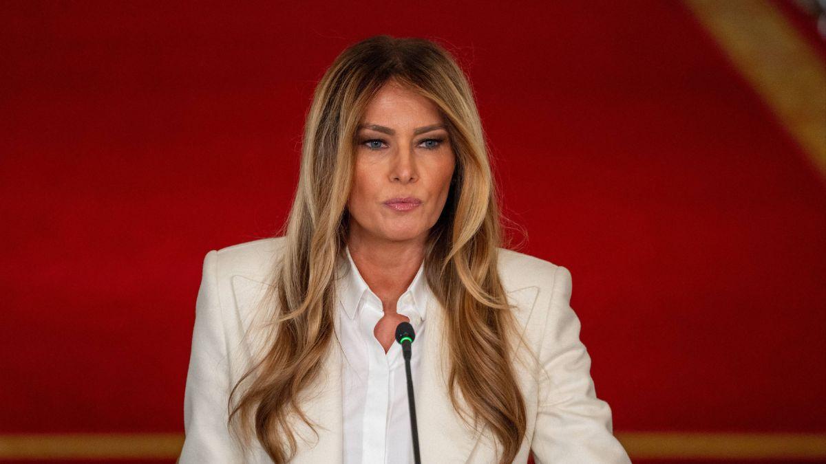 Critics online compared Melania Trump to a robot.