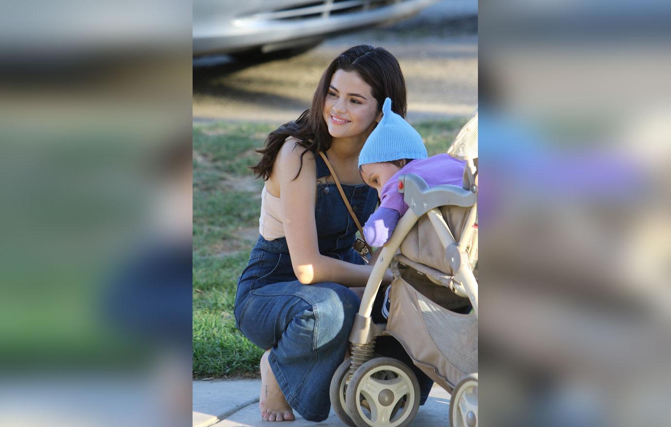 Selena Gomez Justin Bieber Seen Out After Treatment News