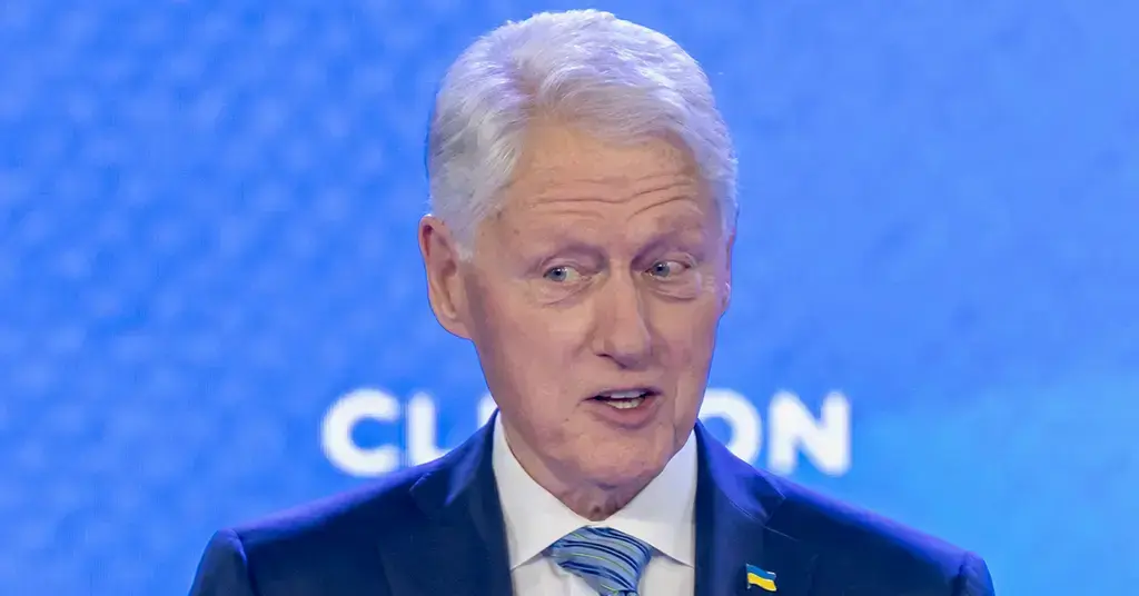 bill clinton major health fears hillary leaving hamptons defibrillator
