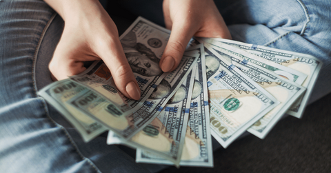 celebrity financial behavior