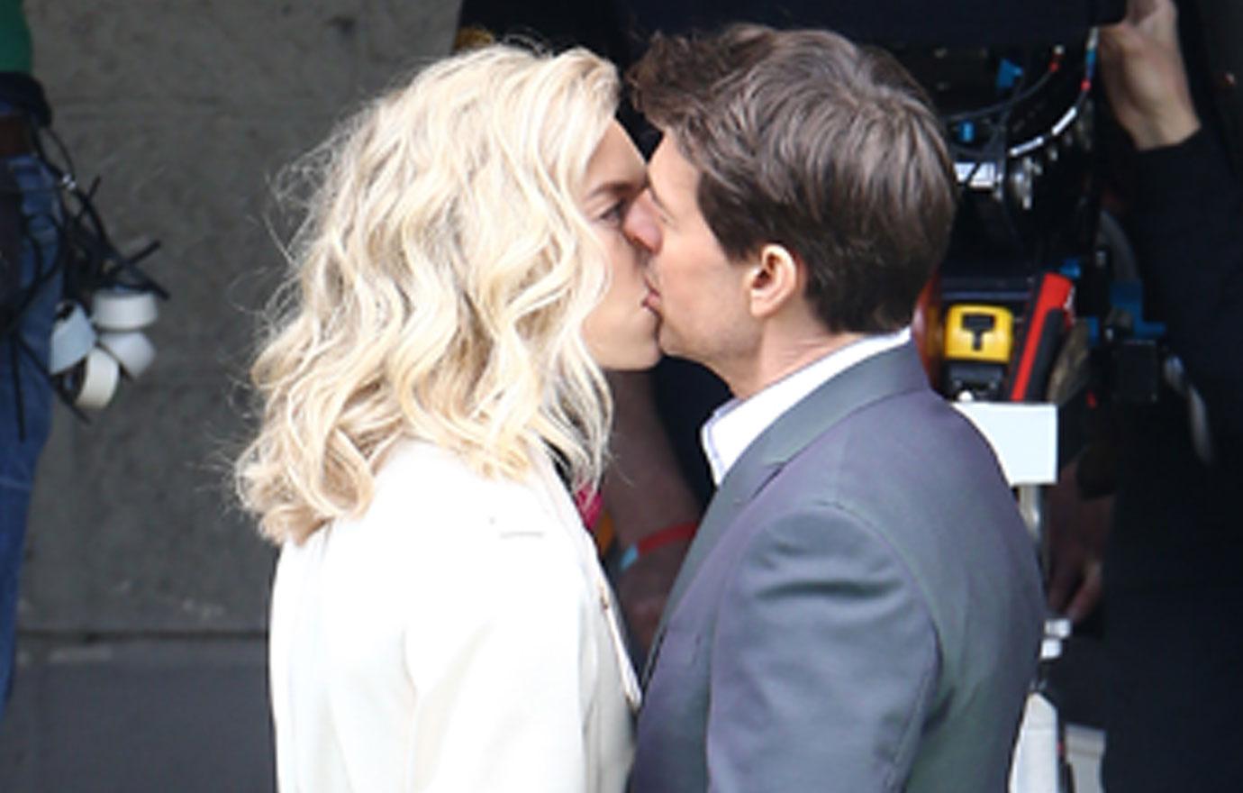 Tom Cruise Mission Impossible 6 Vanessa Kirby Kissing