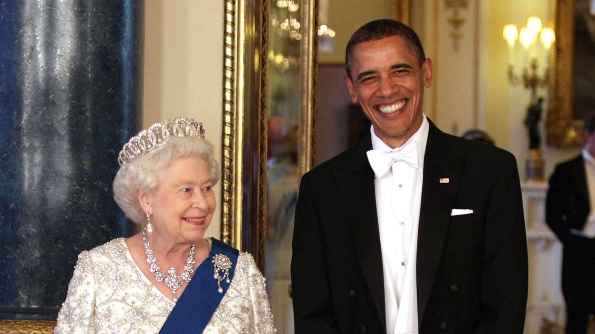 Photo of Queen Elizabeth and Barack Obama