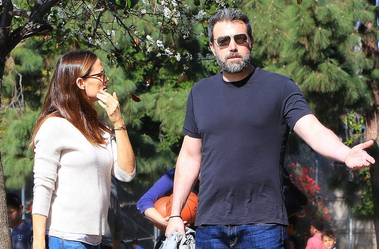 Ben Affleck Sells Mansion Jennifer Garner Divorce