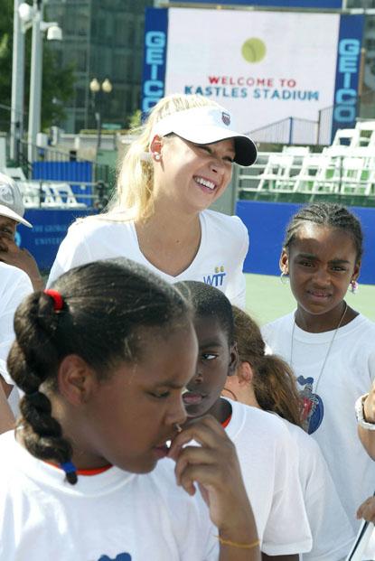 //anna_kournikova_clinic__