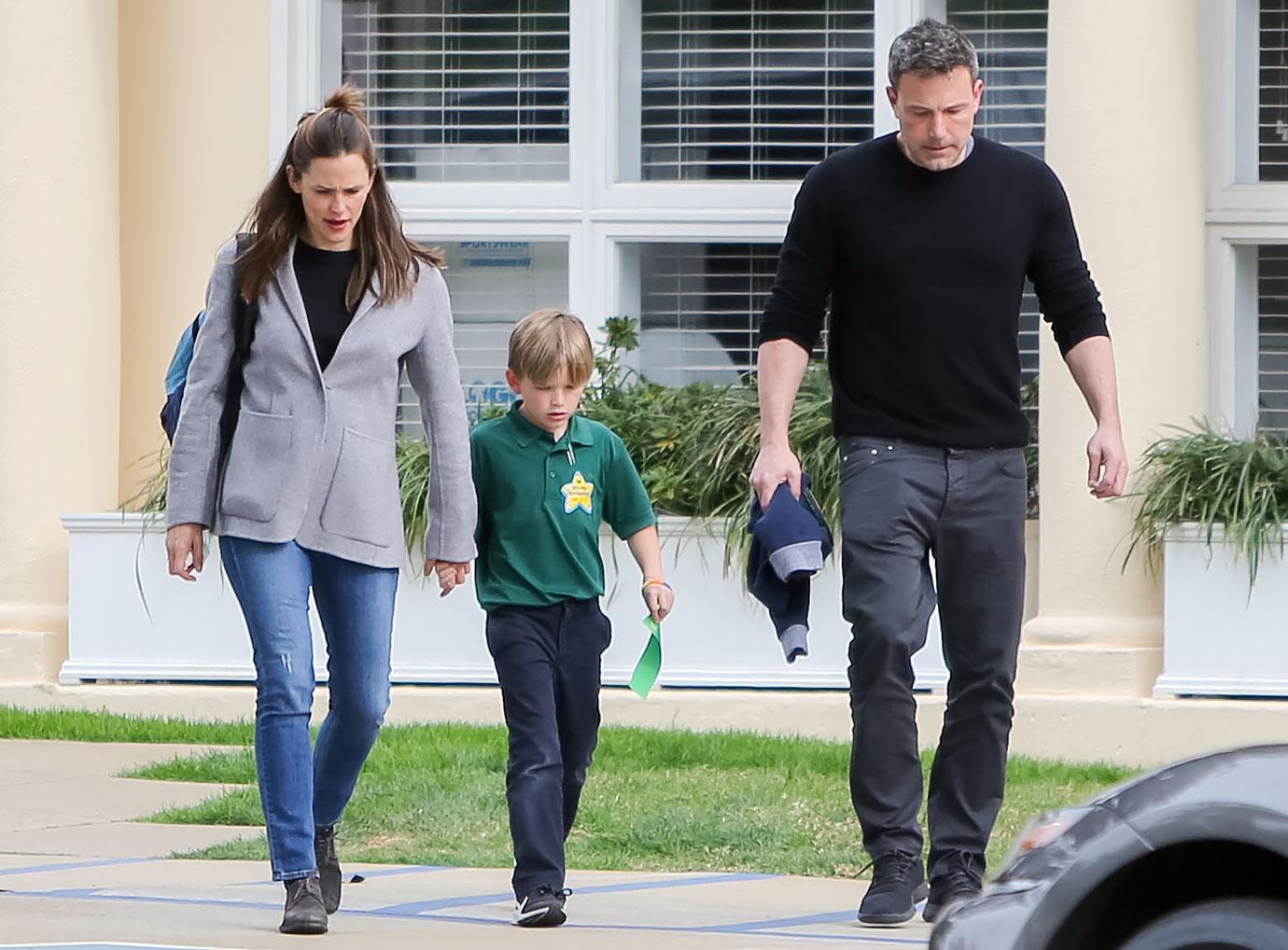 ben affleck ex wife jennifer garner talking to his girlfriend jennifer lopez kids photos r