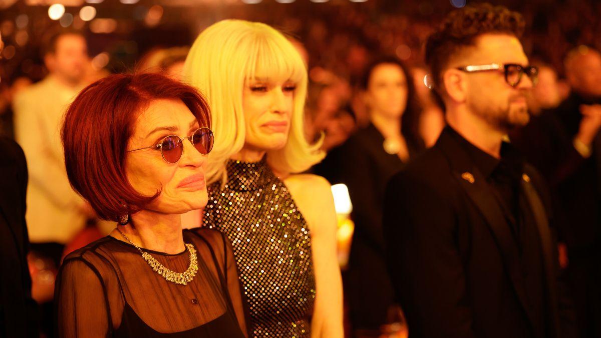 Photo of Kelly,Jack and Sharon Osbourne