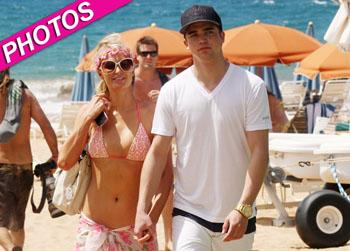 //paris hilton river e