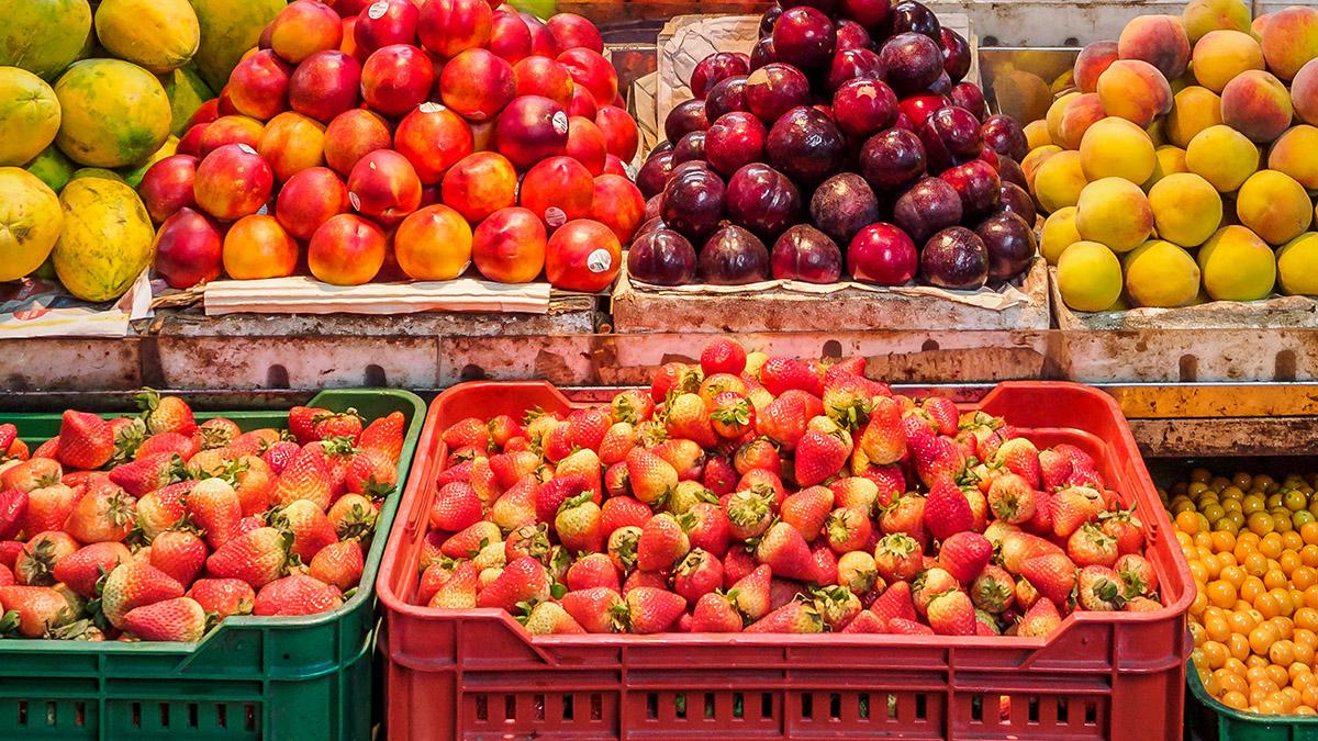 The illness can be transmitted through common household foods.