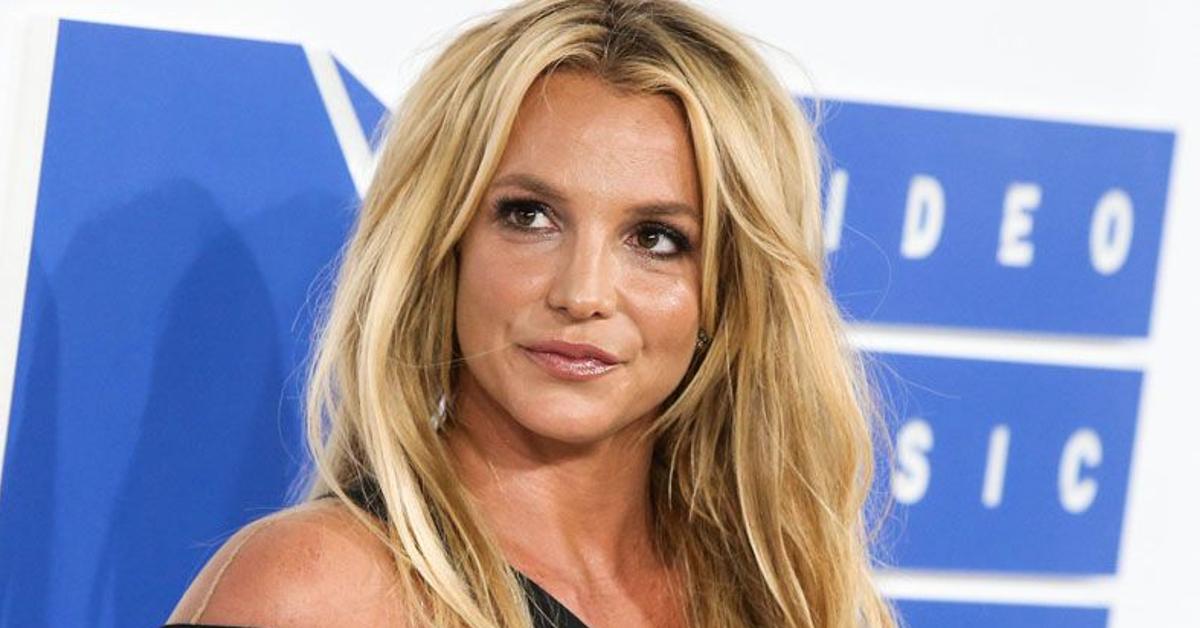 Britney Spears Shares Topless Shots On Instagram