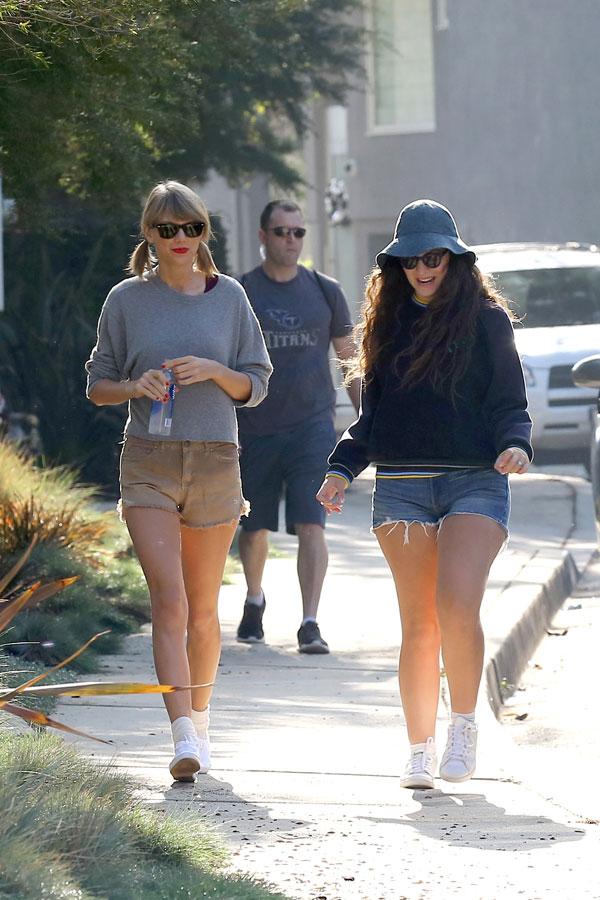 Taylor Swift & Lorde Hike