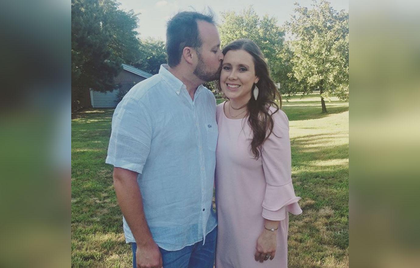 josh duggar wife anna unhappy anniversary celebration