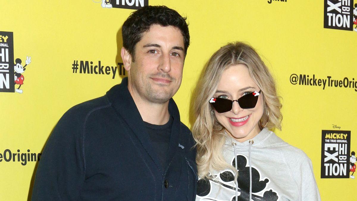 picture of Jenny Mollen and Jason Biggs
