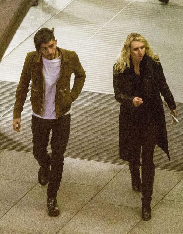 Zayn Malik Quits One Direction -- First Photos At London Studio After Split