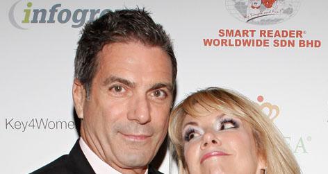 //mario singer cant stop texting his mistress square