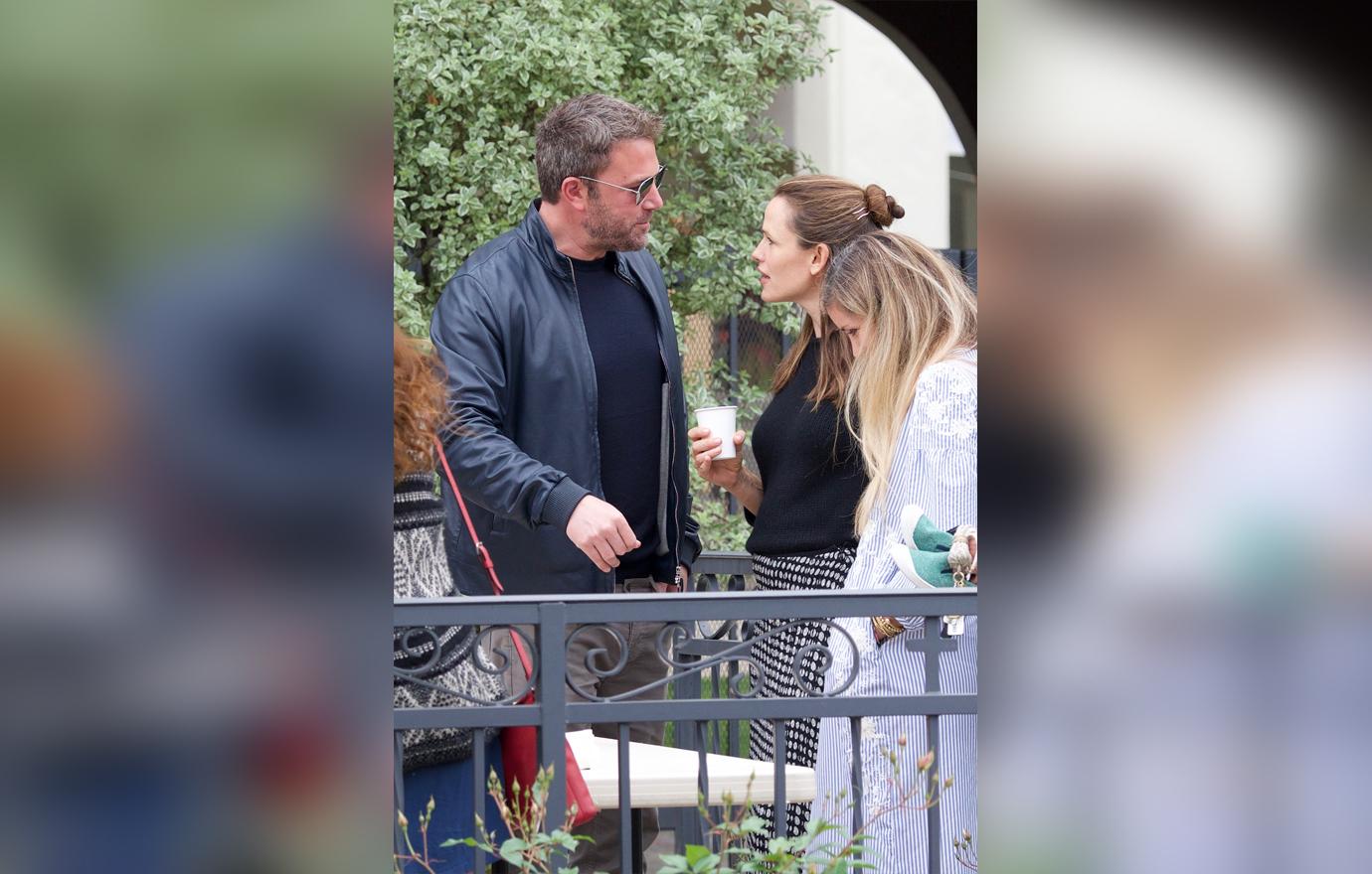 ben-affleck-jennifer-garner-chat-at-church-with-kids