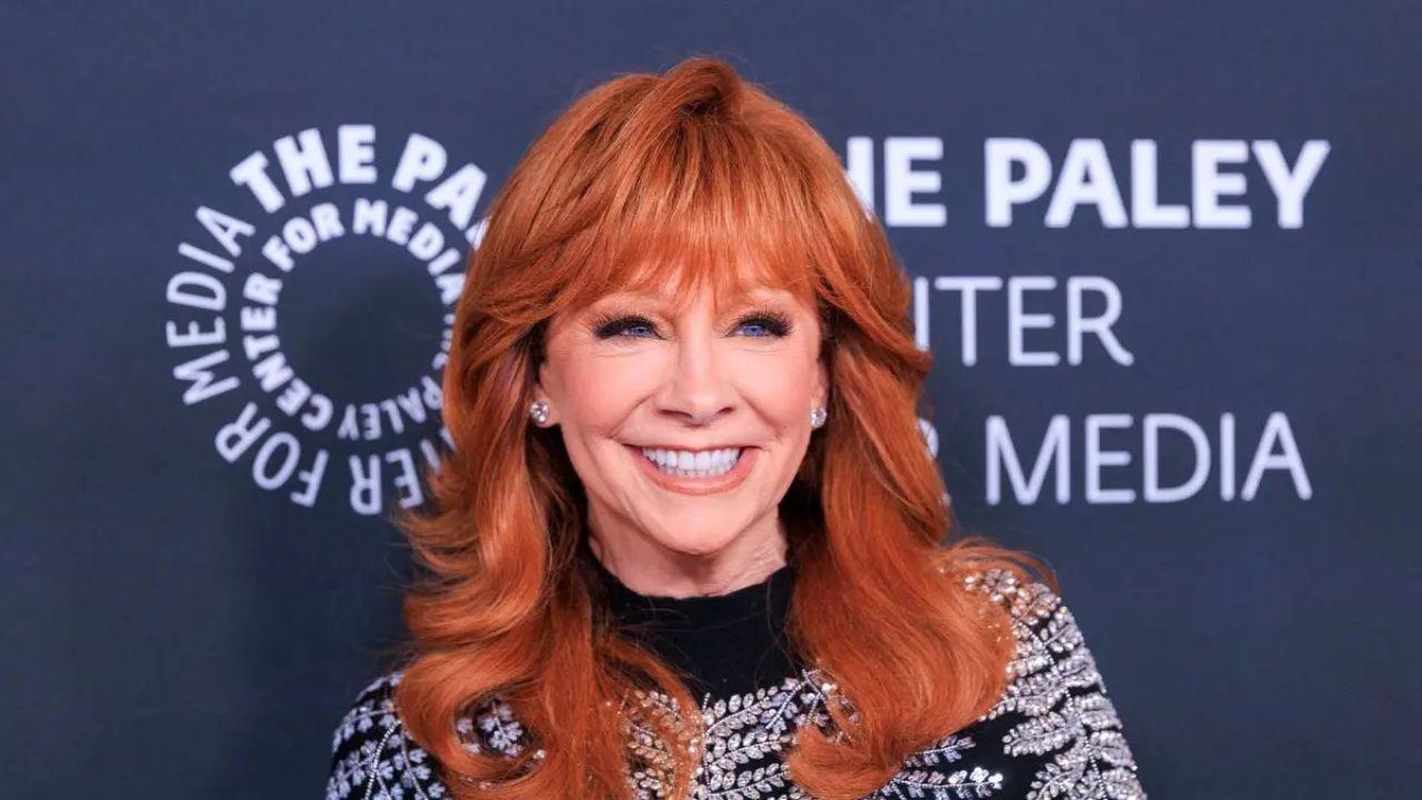 Photo of Reba McEntire