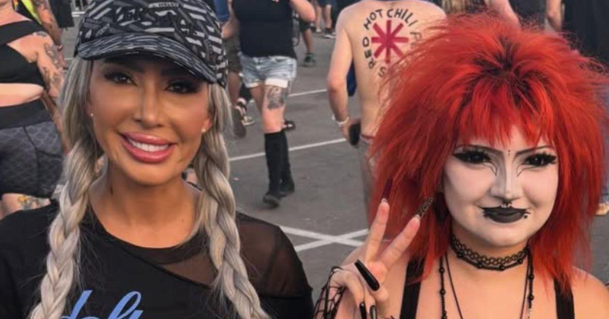 Photo of Farrah and Sophia Abraham