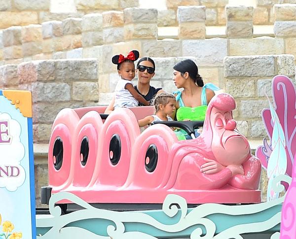 //kourtney kardashian penelope disick birthday disneyland no scott disick