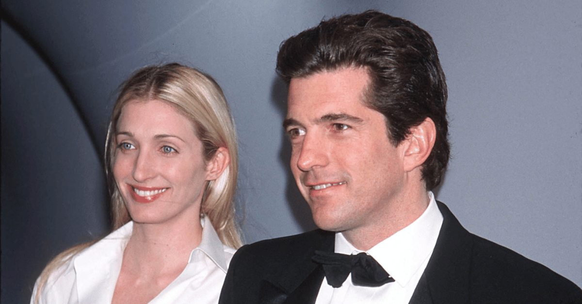 Photo of Carolyn Bessette-Kennedy and John F. Kennedy Jr.