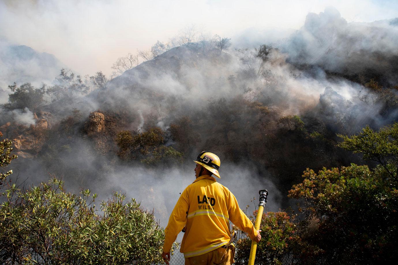 Celebrities In Danger As California Wild Fire Grows: Photos