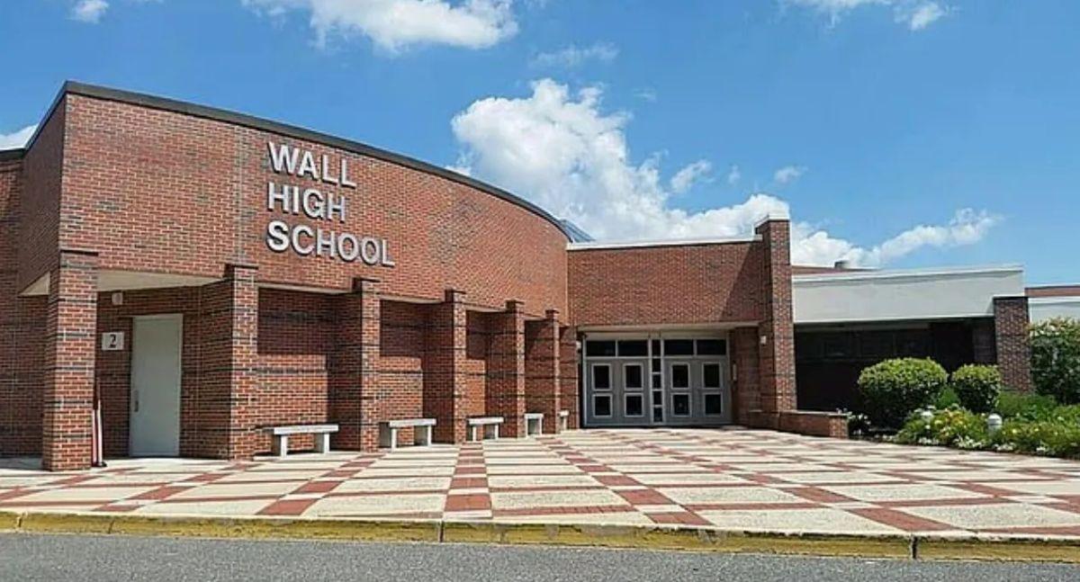 Julie Rizzitello taught English at Wall Township High School