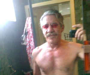 //geraldo shirt off