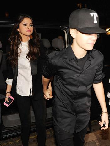 Selena Gomez And Justin Bieber Hold Hands -- First Pic Together Since ...