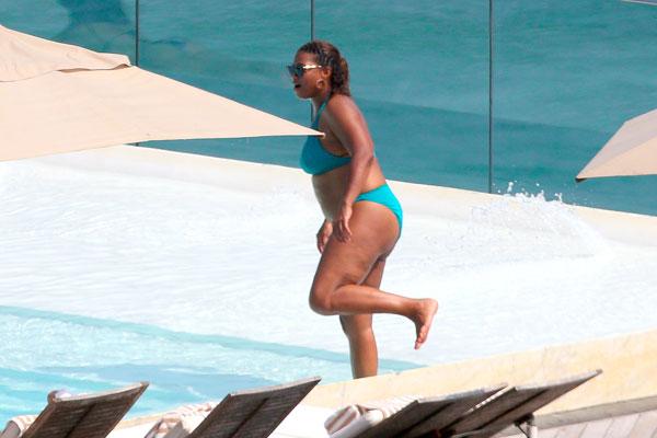 //queen latifah eboni nichols brazilian vacation