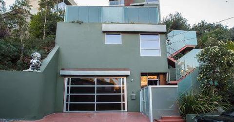 //chris brown hollywood house