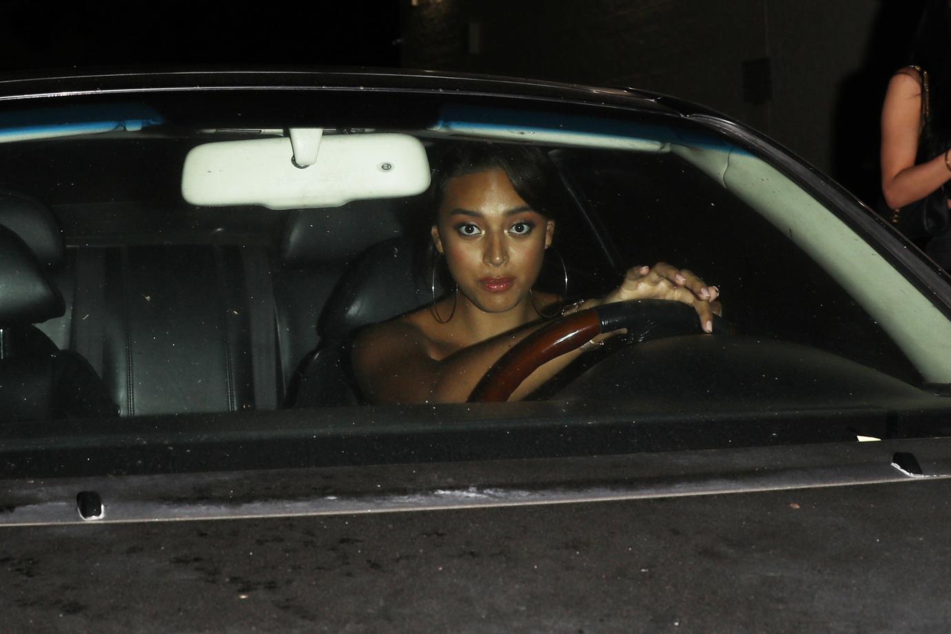 Sela Vave At Night Seen Leaving Restaurant In Car