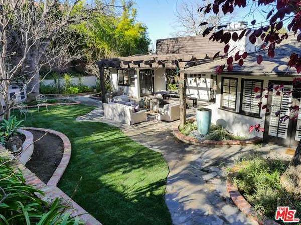 //Leighton meester sells california home