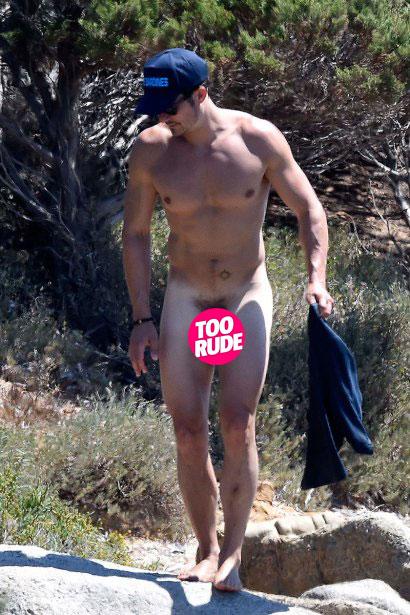 Orlando Bloom goes nude again with Katy Perry on the beach 